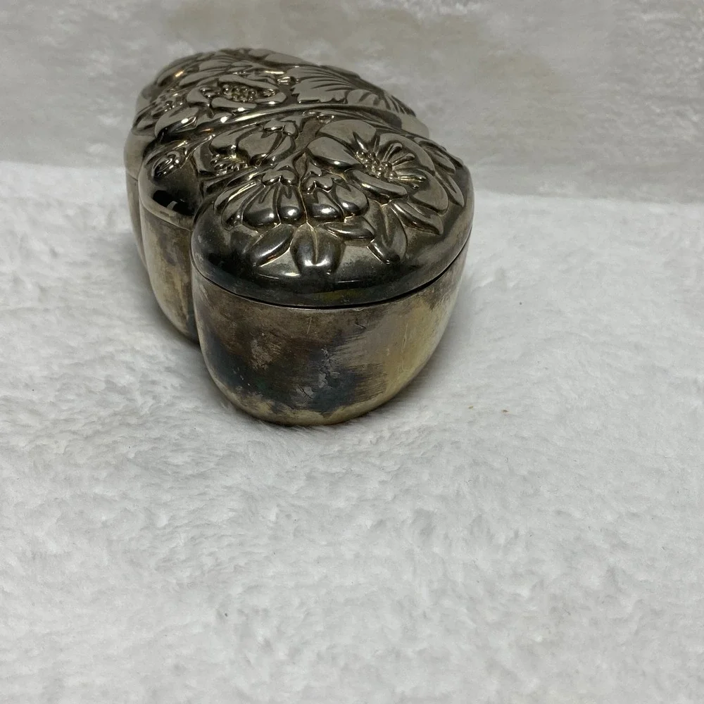 International Silver Company Trinket Box Floral Silverplate‎ Vintage Jewelry
